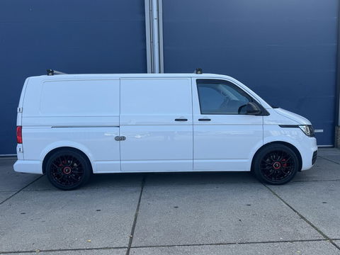 Volkswagen Transporter 2.0 TDI L2H1 30 Comfortline AIRCO / CRUISE CONTROLE / NAVI / CARPLAY / VERLAAGD