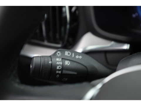 Volvo V60 2.0 T6 Plug-in hybrid AWD Plus Dark Panorama-dak, H&K audio, Trekhaak, 360 camera, ACC, Blis