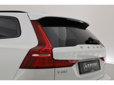 Volvo V60 2.0 T6 Plug-in hybrid AWD Plus Dark Panorama-dak, H&K audio, Trekhaak, 360 camera, ACC, Blis