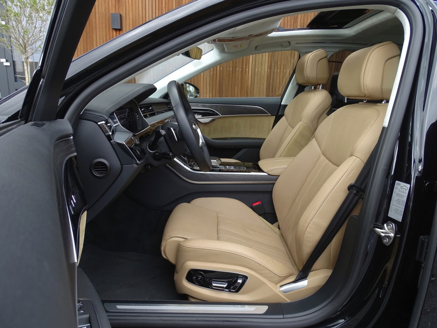 Audi A8 60 TFSIe 449PK V6 / B&O / Alcantara / Massage / TV / Matrix
