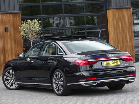 Audi A8 60 TFSIe 449PK V6 / B&O / Alcantara / Massage / TV / Matrix