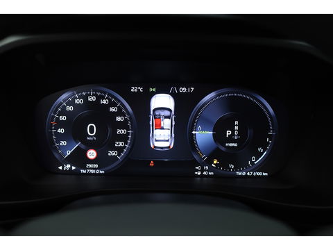 Volvo XC40 1.5 T5 Plug-in hybrid Ultimate Dark Panorama-dak, 360 camera, elek. stoelen, ACC, Blis