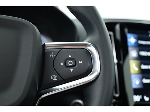 Volvo XC40 1.5 T5 Plug-in hybrid Ultimate Dark Panorama-dak, 360 camera, elek. stoelen, ACC, Blis