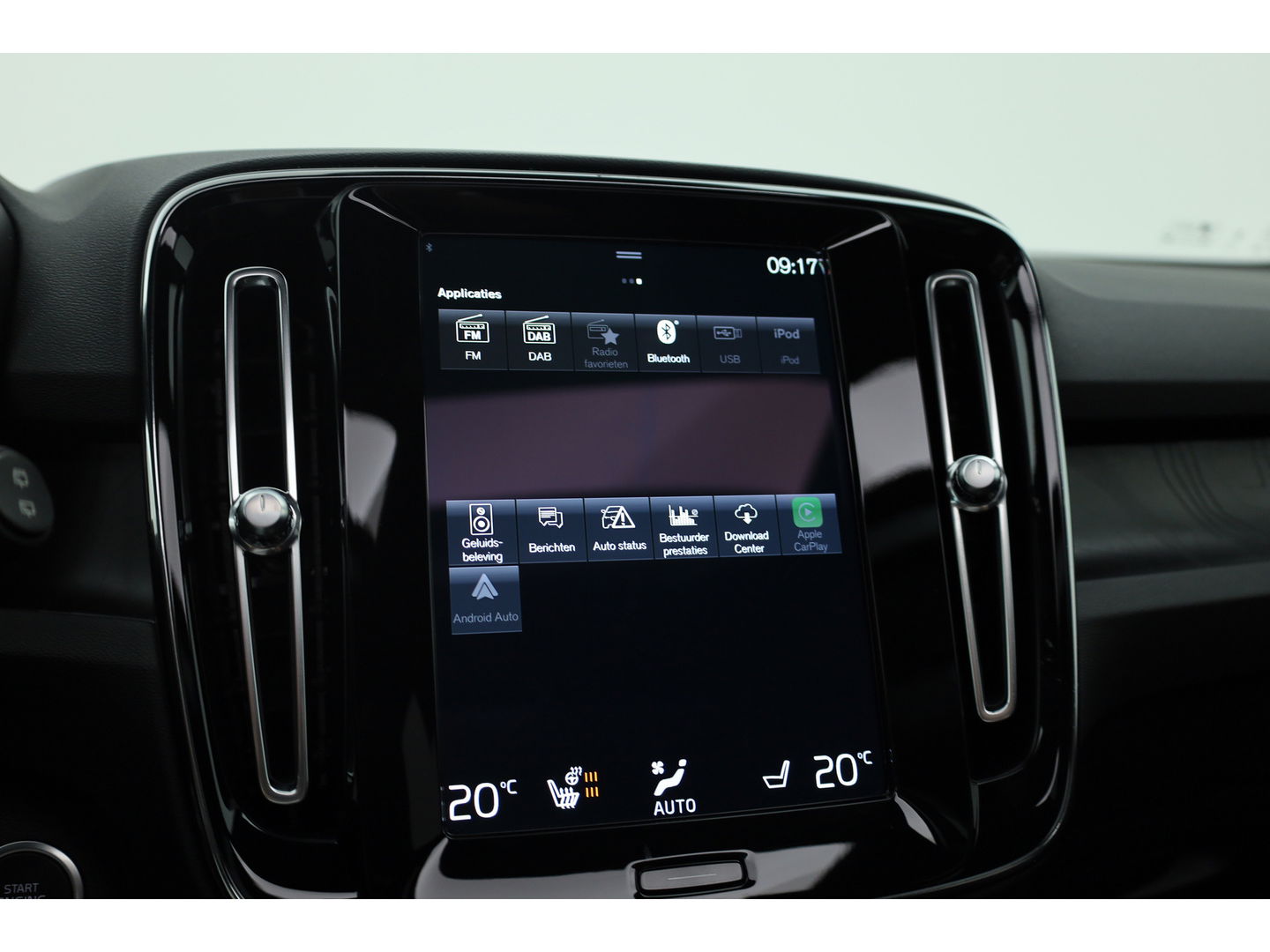 Volvo XC40 1.5 T5 Plug-in hybrid Ultimate Dark Panorama-dak, 360 camera, elek. stoelen, ACC, Blis
