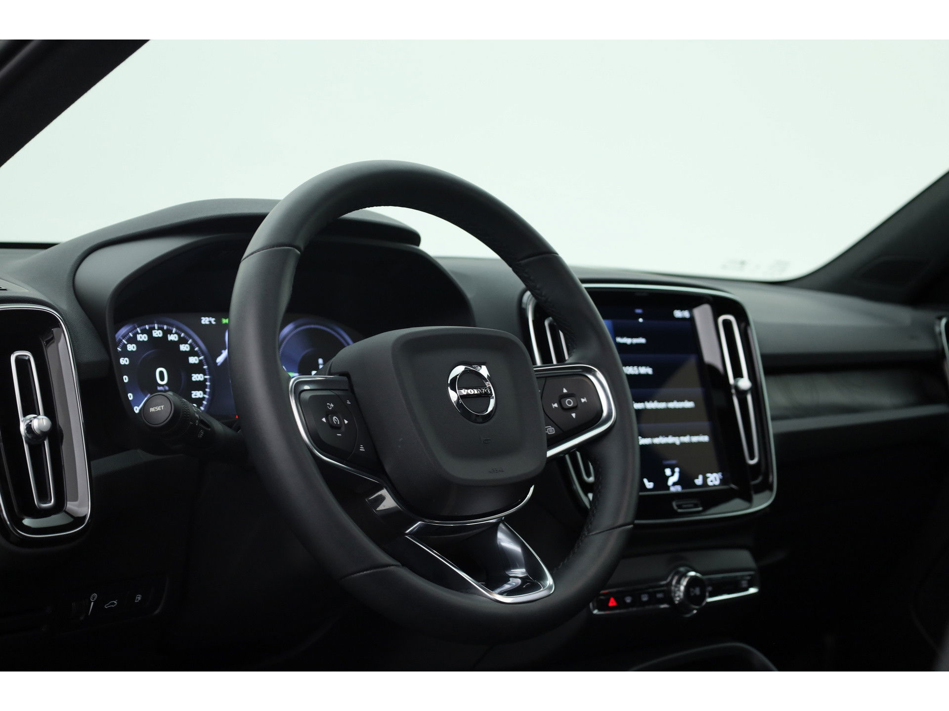 Volvo XC40 1.5 T5 Plug-in hybrid Ultimate Dark Panorama-dak, 360 camera, elek. stoelen, ACC, Blis