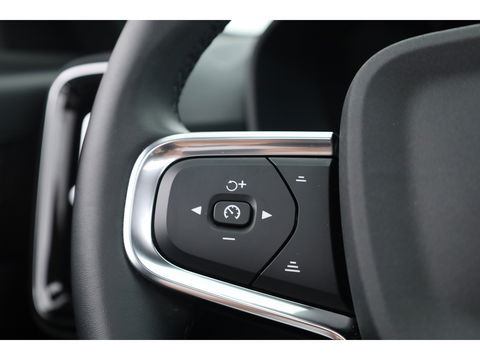 Volvo XC40 1.5 T5 Plug-in hybrid Ultimate Dark Panorama-dak, 360 camera, elek. stoelen, ACC, Blis