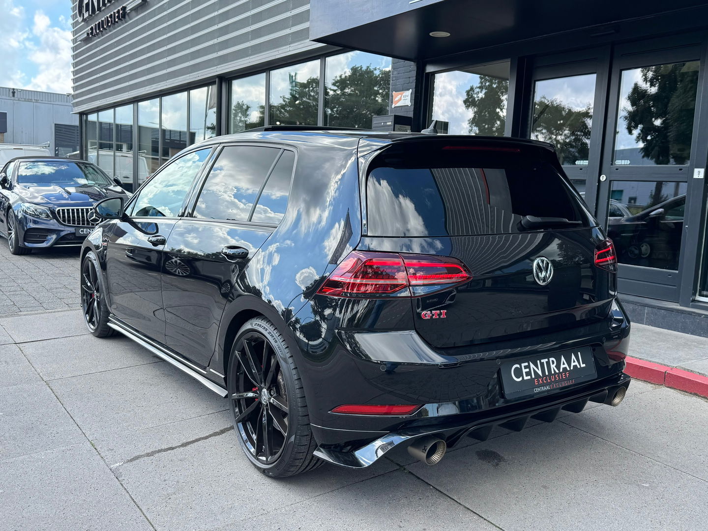 Volkswagen Golf GTI TCR 2.0 TSI 300PK|Pano|Akrapovic|Dynaudio|Memory|Leder|ACC|Carplay|Keyless|Camera|Bearlock