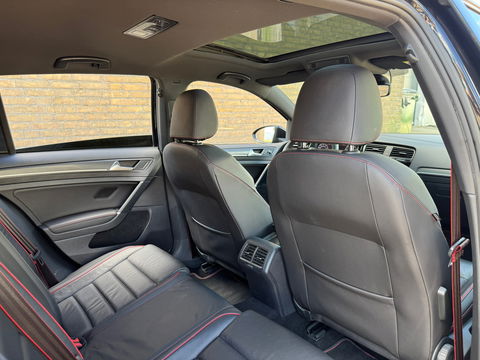 Volkswagen Golf GTI TCR 2.0 TSI 300PK|Pano|Akrapovic|Dynaudio|Memory|Leder|ACC|Carplay|Keyless|Camera|Bearlock