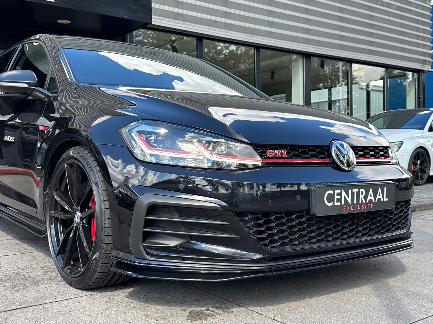 Volkswagen Golf GTI TCR 2.0 TSI 300PK|Pano|Akrapovic|Dynaudio|Memory|Leder|ACC|Carplay|Keyless|Camera|Bearlock