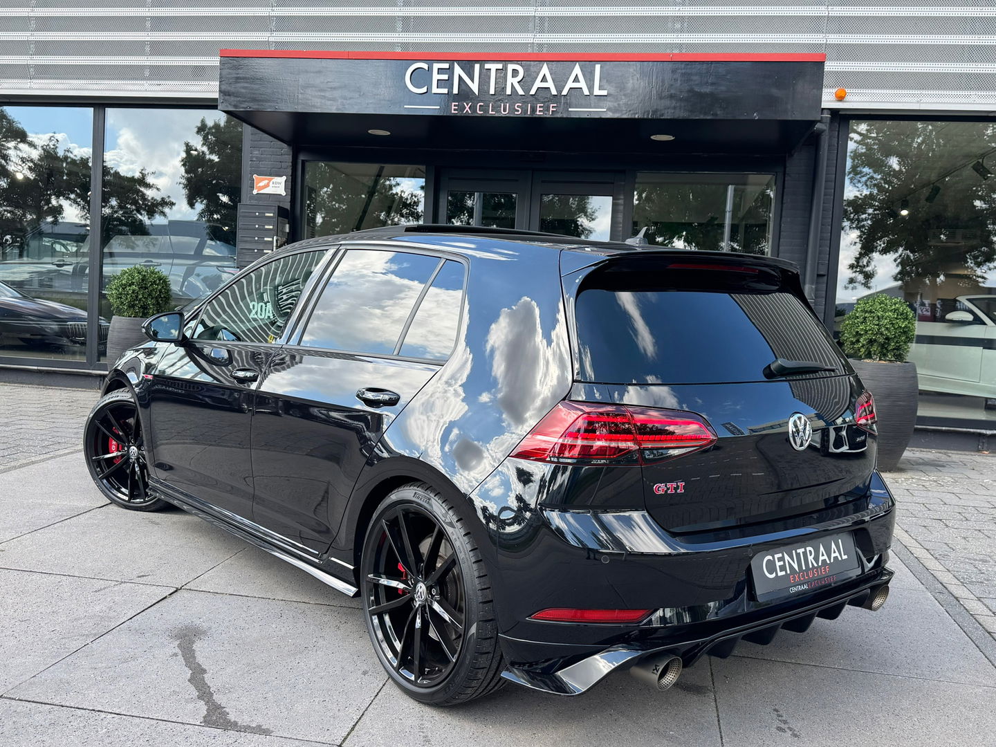 Volkswagen Golf GTI TCR 2.0 TSI 300PK|Pano|Akrapovic|Dynaudio|Memory|Leder|ACC|Carplay|Keyless|Camera|Bearlock