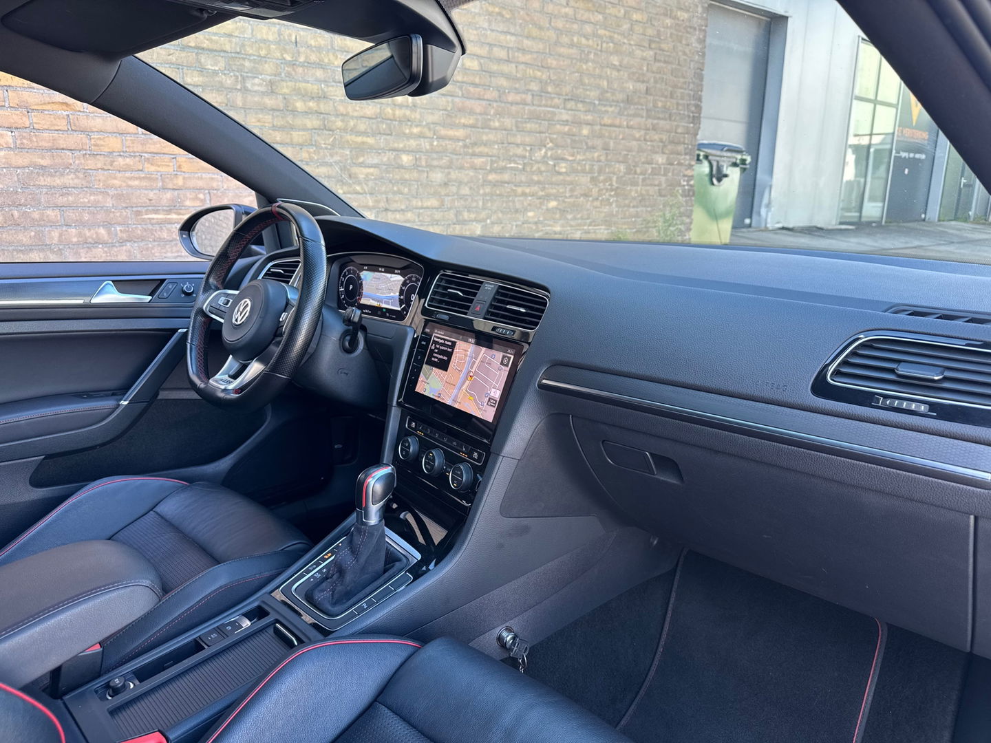 Volkswagen Golf GTI TCR 2.0 TSI 300PK|Pano|Akrapovic|Dynaudio|Memory|Leder|ACC|Carplay|Keyless|Camera|Bearlock