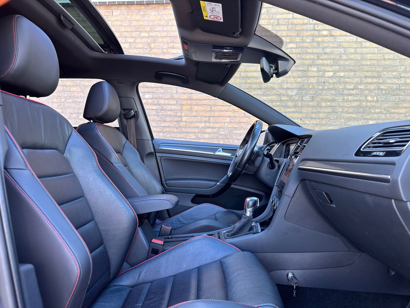 Volkswagen Golf GTI TCR 2.0 TSI 300PK|Pano|Akrapovic|Dynaudio|Memory|Leder|ACC|Carplay|Keyless|Camera|Bearlock