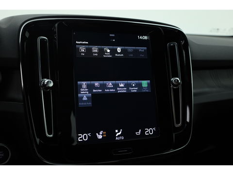 Volvo XC40 1.5 T5 Plug-in hybrid Plus Dark Facelift, Trekhaak, 20 inch, H&K Audio, elek. stoelen, ACC, Blis, stoel+ stuurverw.