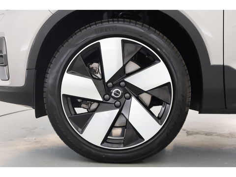 Volvo XC40 1.5 T5 Plug-in hybrid Plus Dark Facelift, Trekhaak, 20 inch, H&K Audio, elek. stoelen, ACC, Blis, stoel+ stuurverw.