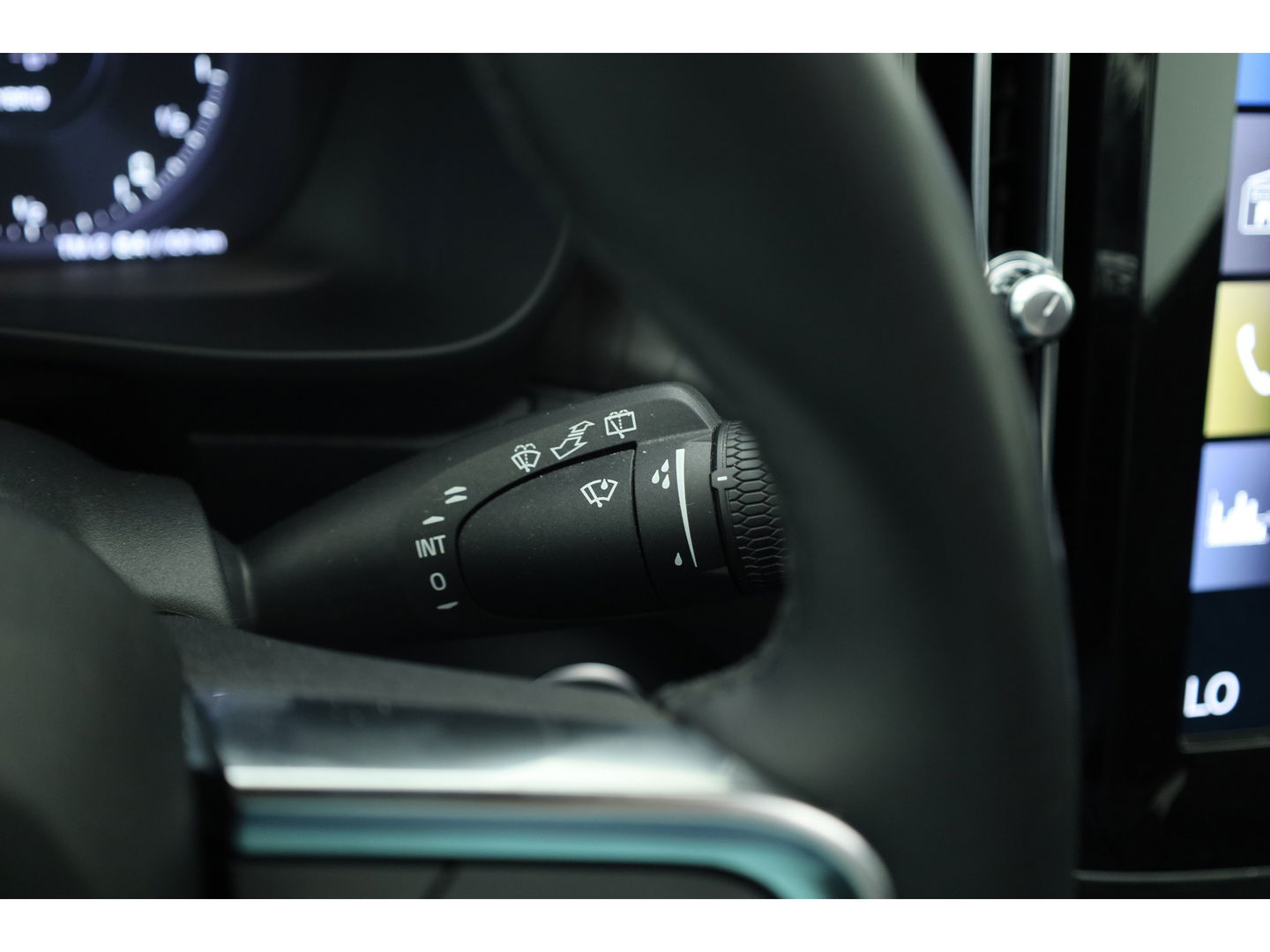 Volvo XC40 1.5 T5 Recharge Ultimate Dark Facelift | Pano | 360cam | Elek. Trekhaak | Harman Kardon | Pilot Assist
