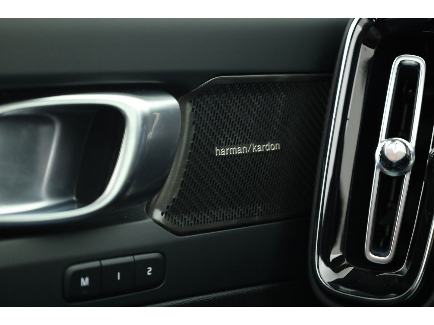 Volvo XC40 1.5 T5 Recharge Ultimate Dark Facelift | Pano | 360cam | Elek. Trekhaak | Harman Kardon | Pilot Assist