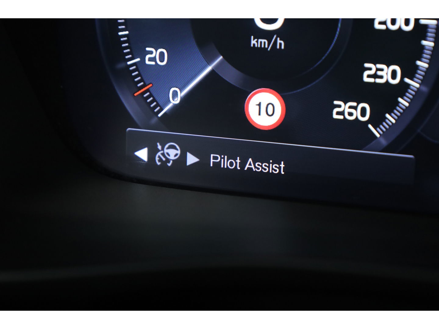 Volvo XC40 1.5 T5 Recharge Ultimate Dark Facelift | Pano | 360cam | Elek. Trekhaak | Harman Kardon | Pilot Assist