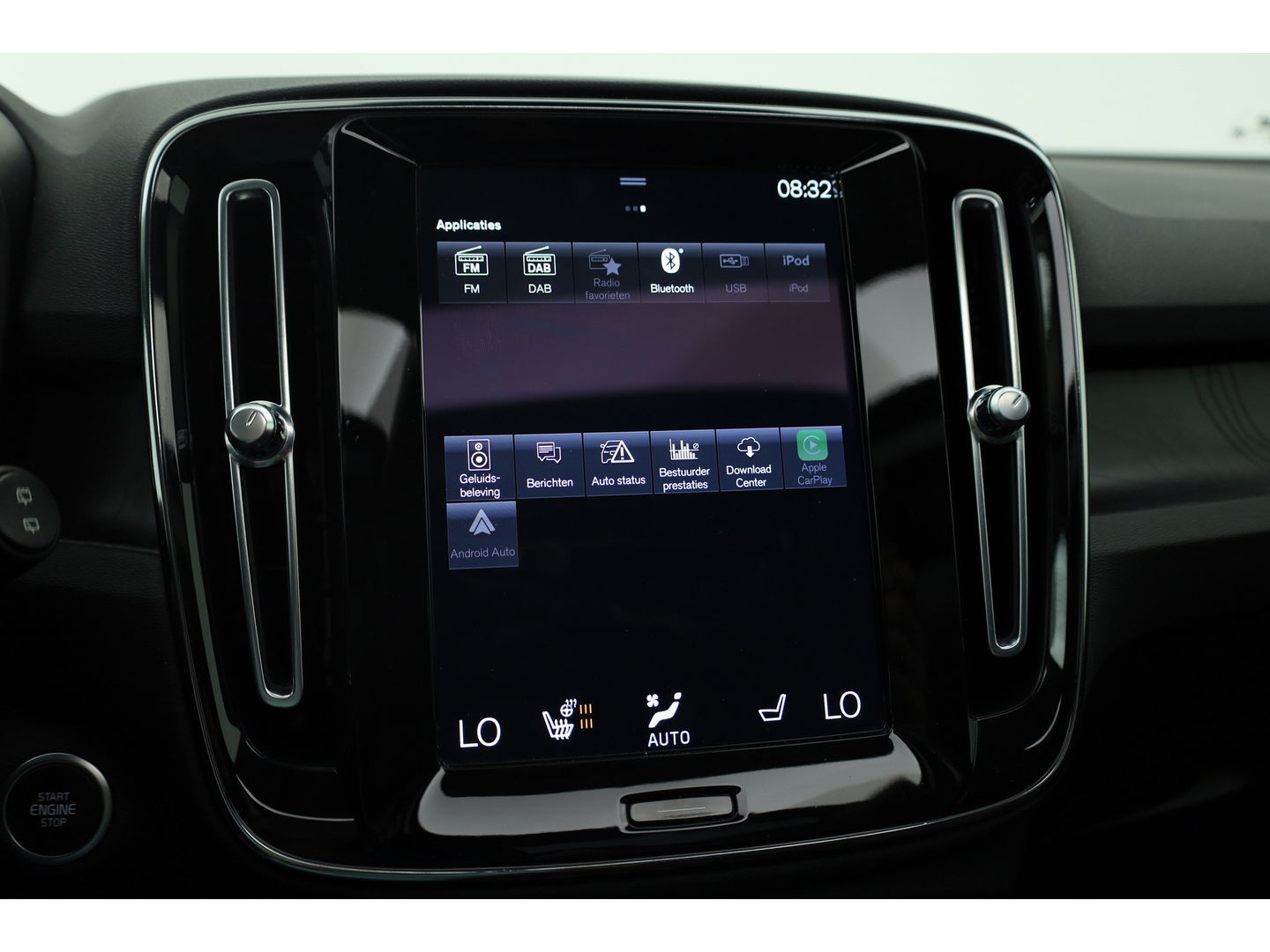 Volvo XC40 1.5 T5 Recharge Ultimate Dark Facelift | Pano | 360cam | Elek. Trekhaak | Harman Kardon | Pilot Assist