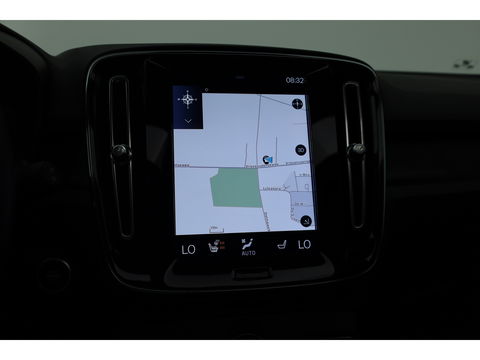 Volvo XC40 1.5 T5 Recharge Ultimate Dark Facelift | Pano | 360cam | Elek. Trekhaak | Harman Kardon | Pilot Assist