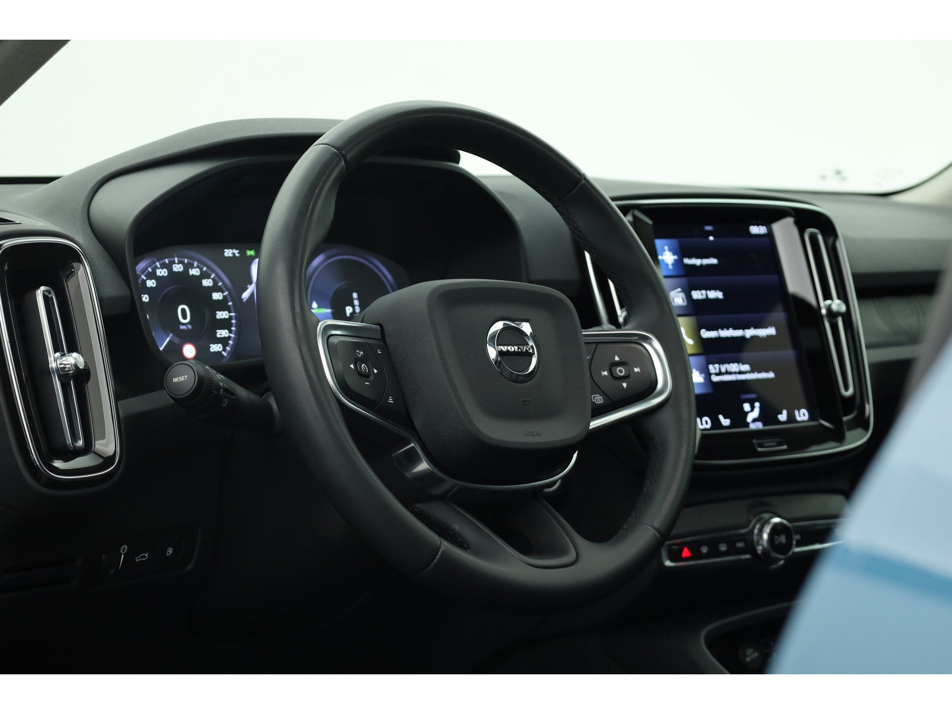 Volvo XC40 1.5 T5 Recharge Ultimate Dark Facelift | Pano | 360cam | Elek. Trekhaak | Harman Kardon | Pilot Assist