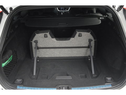 Volvo V60 T6 Hybride AWD R-Design Long Range | Stoel + Stuurverwarmd | Apple CarPlay | Camera | Leer | Parkeersensoren rondom |