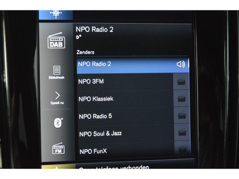 Volvo V60 T6 Hybride AWD R-Design Long Range | Stoel + Stuurverwarmd | Apple CarPlay | Camera | Leer | Parkeersensoren rondom |