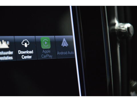 Volvo V60 T6 Hybride AWD R-Design Long Range | Stoel + Stuurverwarmd | Apple CarPlay | Camera | Leer | Parkeersensoren rondom |