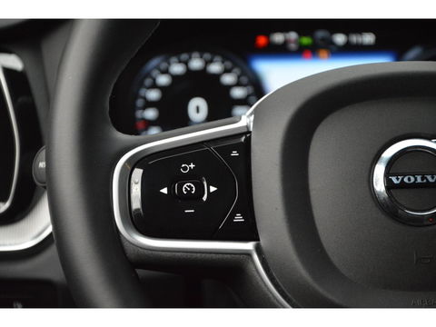 Volvo V60 T6 Hybride AWD R-Design Long Range | Stoel + Stuurverwarmd | Apple CarPlay | Camera | Leer | Parkeersensoren rondom |