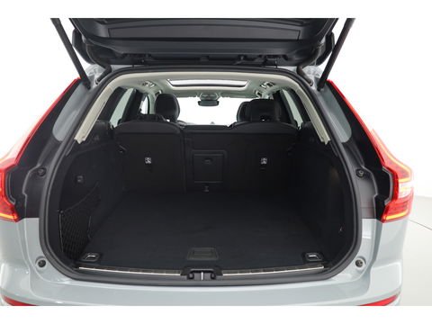 Volvo XC60 2.0 T8 Plug-in hybrid AWD Ultra Dark | Bowers & Wilkins | Massage | Trekhaak | Head-up | 360 camera |