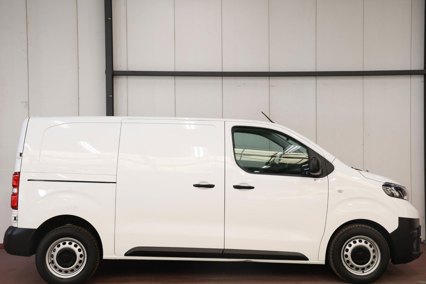 Toyota ProAce Worker 2.0 D-4D 145PK L2H1 EURO 6