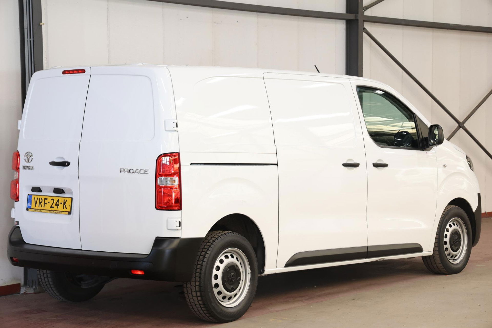Toyota ProAce Worker 2.0 D-4D 145PK L2H1 EURO 6