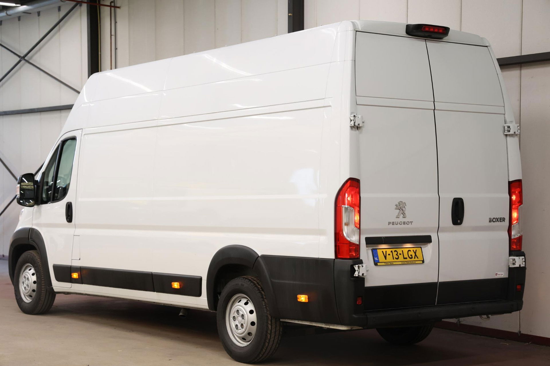 Peugeot Boxer 2.2 BlueHDi 140PK L4H3