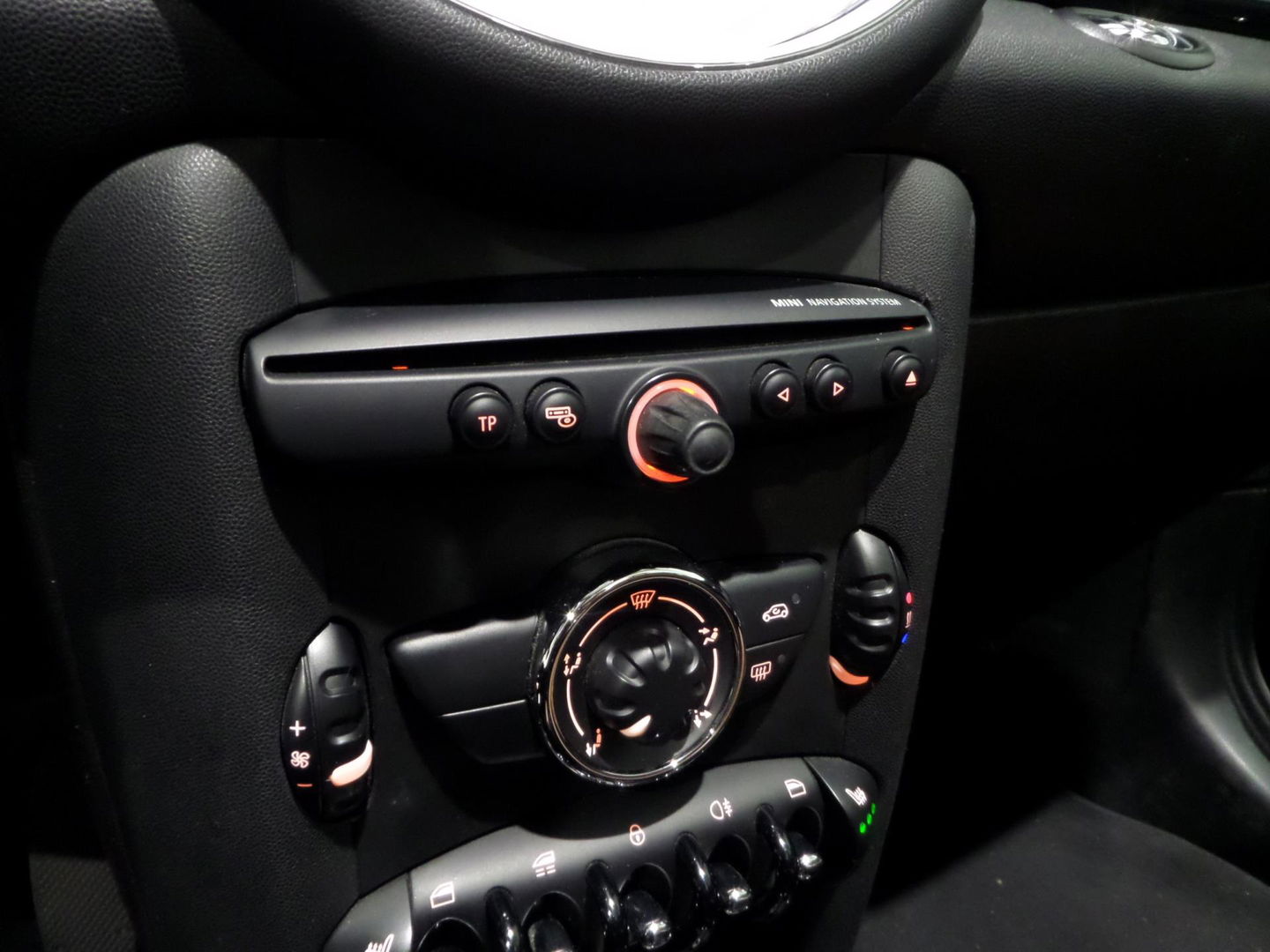 MINI Cabrio 1.6 One "Origineel NL!" Cognac-Leer Bluetooth Navigatie Stoelverwarming Cruise-control in ZEER nette staat !
