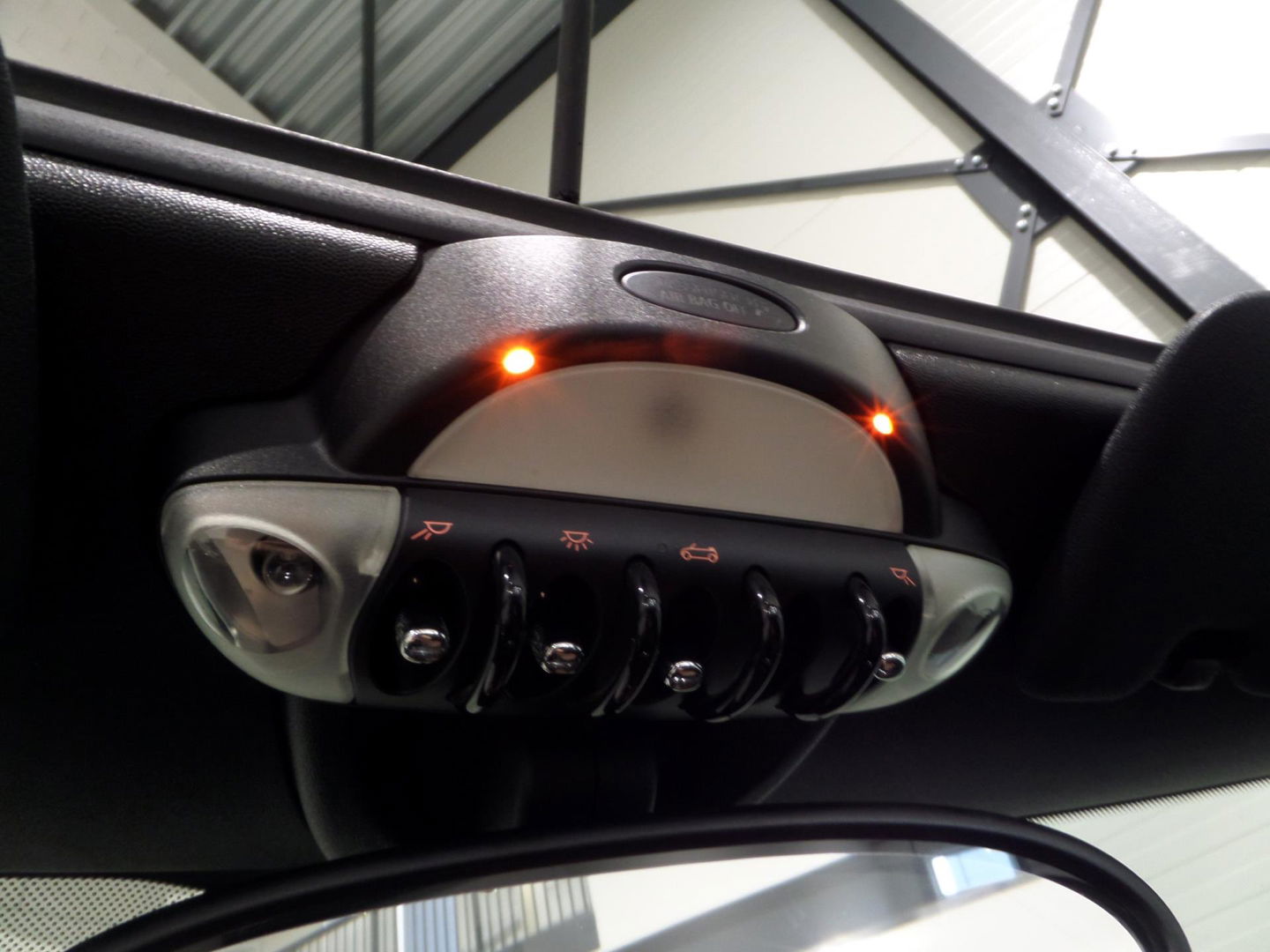 MINI Cabrio 1.6 One "Origineel NL!" Cognac-Leer Bluetooth Navigatie Stoelverwarming Cruise-control in ZEER nette staat !
