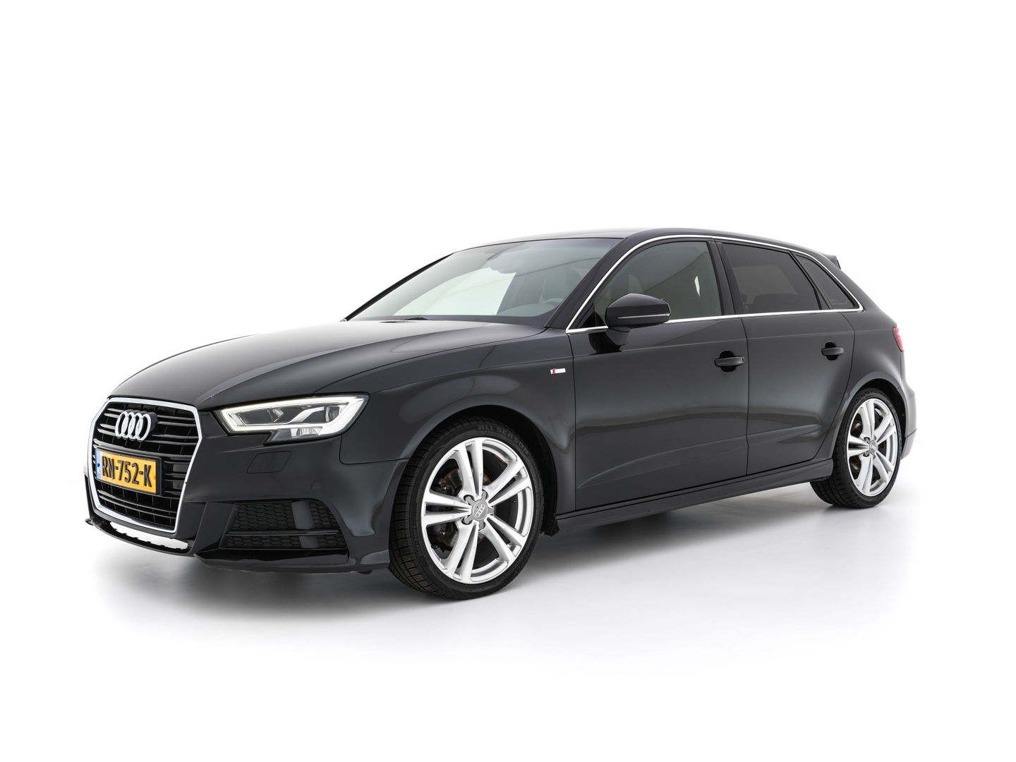 Audi A3 Sportback 1.5 TFSI CoD S-Line-Sportpack Edition Aut. *FULL-LED | LEATHER-FABRIC | NAVI-FULLMAP | SPORT-SEATS | AUDI-SOUND | ECC | PDC | PRIVACY-GLASS | CRUISE | 18''ALU*