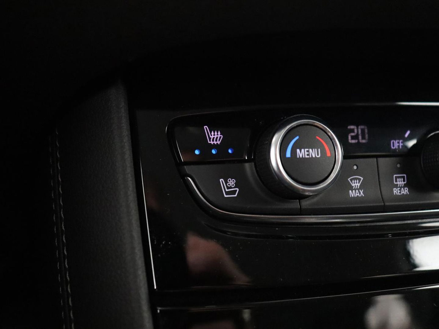 Opel Grandland X 1.6 Turbo Hybrid Ultimatie | Stoelventilatie | 360 Camera | Trekhaak | Carplay | Leder | Memory | Adaptive cruise | Full LED | Navigatie | PHEV | Plug In