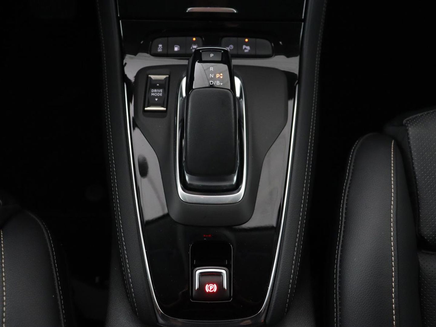 Opel Grandland X 1.6 Turbo Hybrid Ultimatie | Stoelventilatie | 360 Camera | Trekhaak | Carplay | Leder | Memory | Adaptive cruise | Full LED | Navigatie | PHEV | Plug In