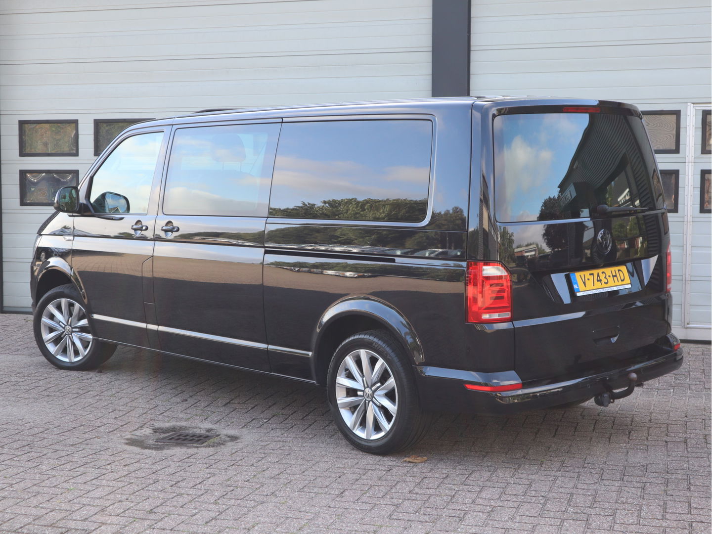 Volkswagen Transporter 2.0 TDI 150kw L2 Lang DC Highline - Led - 2 x Schuifdr. - Leder