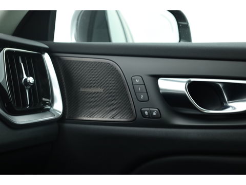 Volvo V60 2.0 T6 Plug-in hybrid AWD Plus Bright | H&K Audio | 360 camera | ACC | Blis | 4x stoel + stuurverw. |