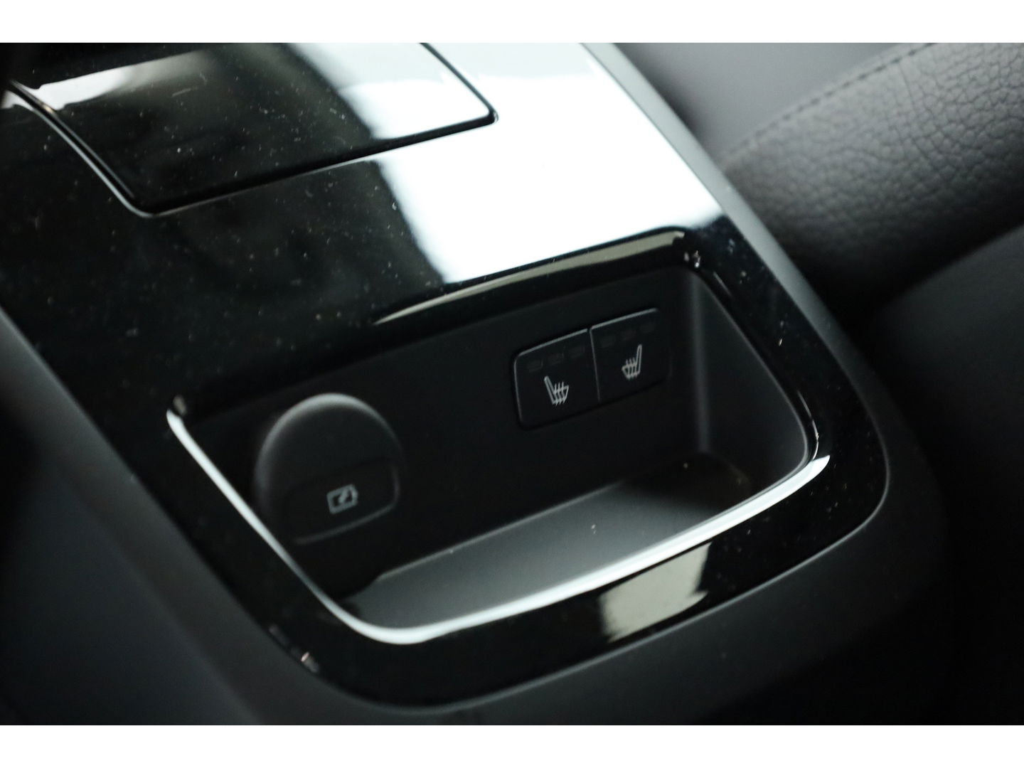 Volvo V60 2.0 T6 Plug-in hybrid AWD Plus Bright | H&K Audio | 360 camera | ACC | Blis | 4x stoel + stuurverw. |