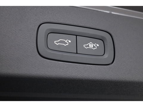 Volvo V60 2.0 T6 Plug-in hybrid AWD Plus Bright | H&K Audio | 360 camera | ACC | Blis | 4x stoel + stuurverw. |