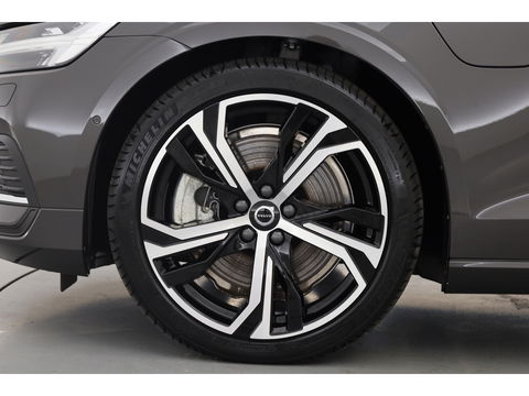 Volvo V60 2.0 T6 Plug-in hybrid AWD Plus Bright | H&K Audio | 360 camera | ACC | Blis | 4x stoel + stuurverw. |