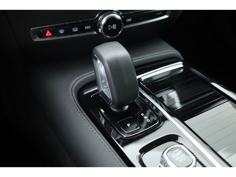Volvo V60 2.0 T6 Plug-in hybrid AWD Plus Bright | H&K Audio | 360 camera | ACC | Blis | 4x stoel + stuurverw. |