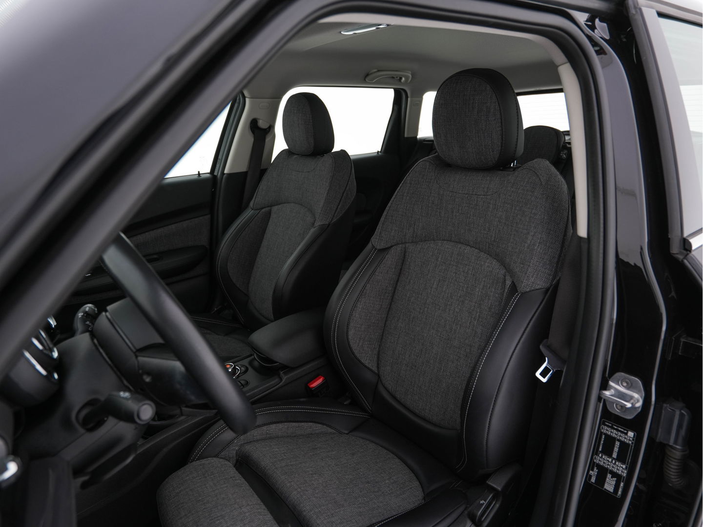 MINI Clubman 1.5 Cooper Chili (INCL-BTW) Aut. *LEATHER-MICROFIBRE | FULL-LED | KEYLESS | NAVI-FULLMAP | SPORT-SEATS | ECC | PDC | CRUISE | 18''ALU*