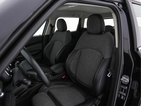 MINI Clubman 1.5 Cooper Chili (INCL-BTW) Aut. *LEATHER-MICROFIBRE | FULL-LED | KEYLESS | NAVI-FULLMAP | SPORT-SEATS | ECC | PDC | CRUISE | 18''ALU*