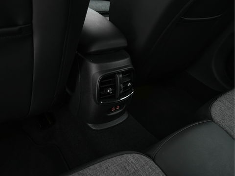 MINI Clubman 1.5 Cooper Chili (INCL-BTW) Aut. *LEATHER-MICROFIBRE | FULL-LED | KEYLESS | NAVI-FULLMAP | SPORT-SEATS | ECC | PDC | CRUISE | 18''ALU*