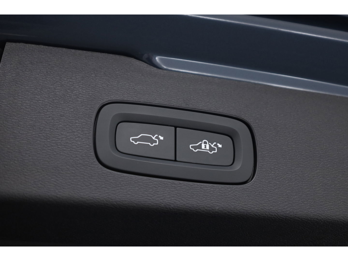 Volvo V60 2.0 T6 Plug-in hybrid AWD Plus Bright | Long range | H&K Audio | 19 inch | 4x stoel+ stuurverw. | ACC |