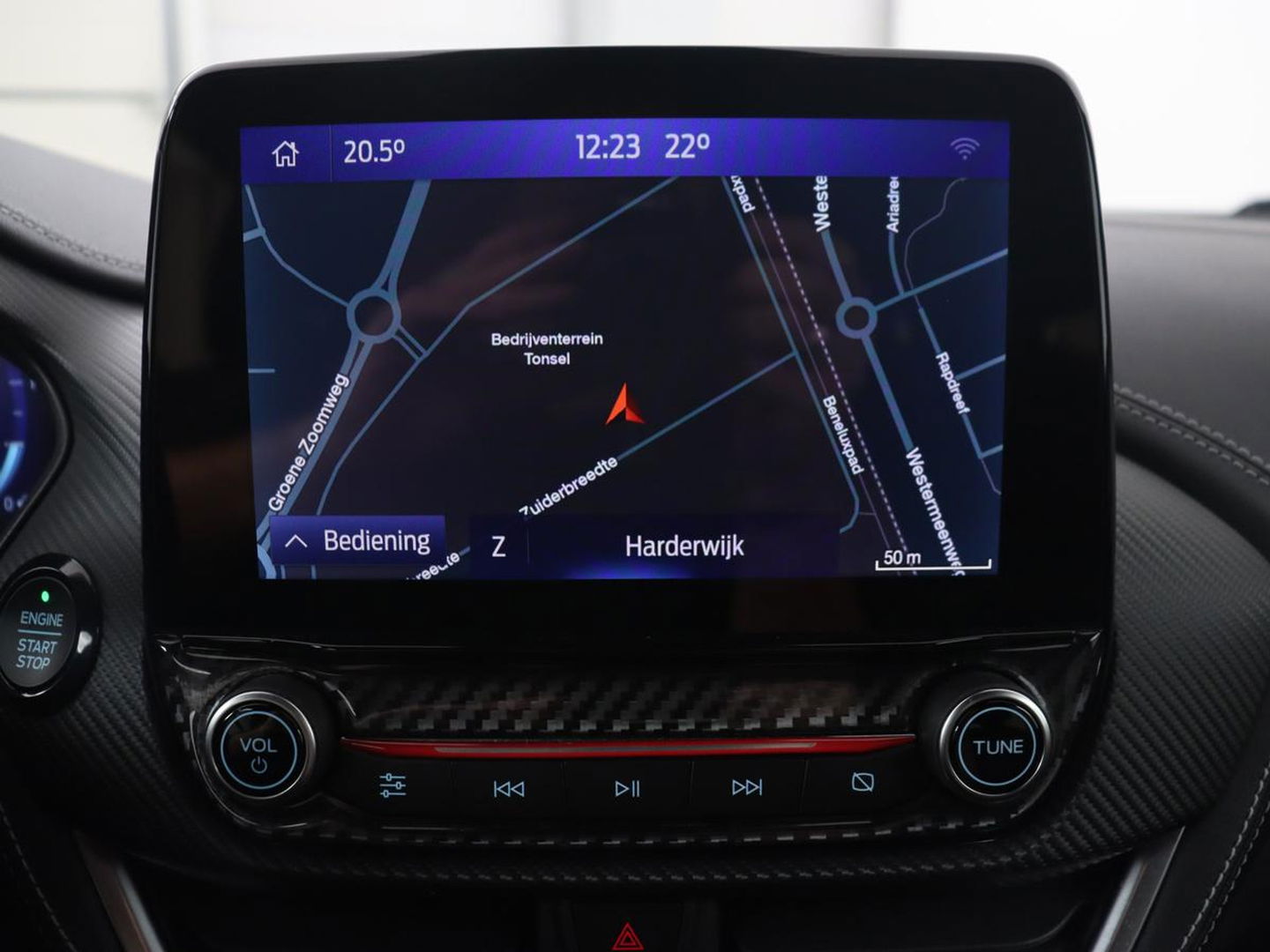 Ford Puma 1.0 EcoBoost Hybrid ST Line Vignale | Leder | Trekhaak | Massage | Stoel & stuurverwarming | Carplay | Navigatie | Keyless | Full LED