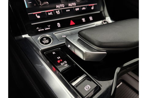 Audi e-tron 55 Quattro S-line 95 kWh b&o Pano Sfeer Memory ACC LED 21"LMV Trekhaak Virtual Carplay Clima Navi PDC