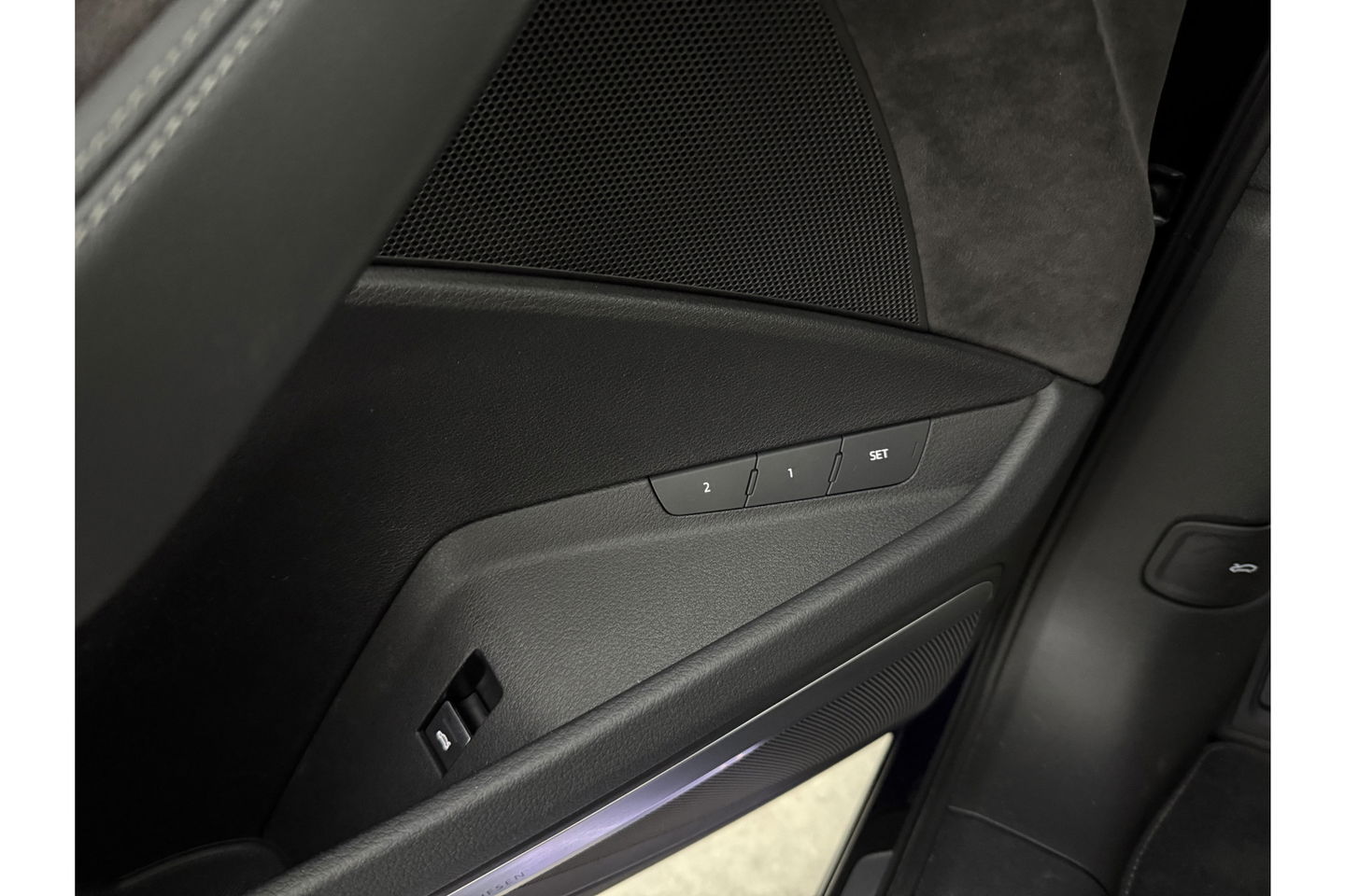 Audi e-tron 55 Quattro S-line 95 kWh b&o Pano Sfeer Memory ACC LED 21"LMV Trekhaak Virtual Carplay Clima Navi PDC